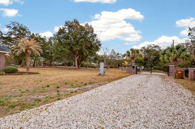 14171 Jim Byrd Road, Biloxi, MS 39532