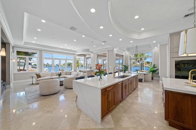 2593 SE 8th Street, Pompano Beach, FL 33062