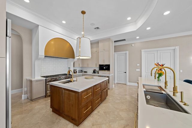 2593 SE 8th Street, Pompano Beach, FL 33062