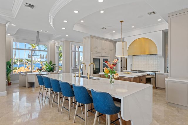 2593 SE 8th Street, Pompano Beach, FL 33062