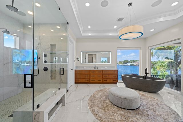 2593 SE 8th Street, Pompano Beach, FL 33062