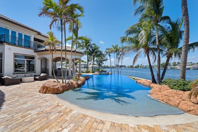 2593 SE 8th Street, Pompano Beach, FL 33062