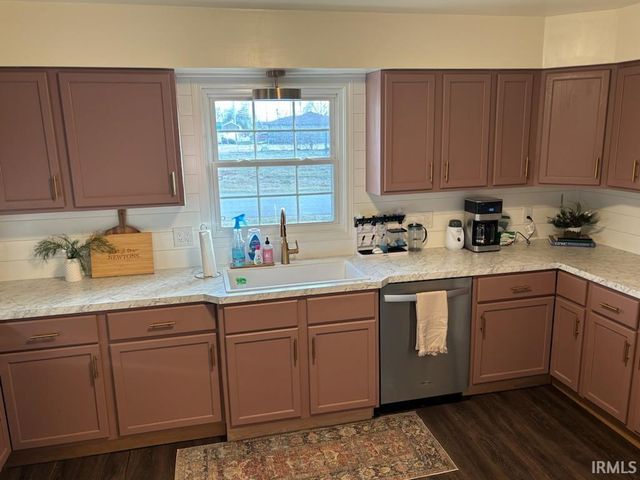 7044 Abell Lane, Newburgh, IN 47630