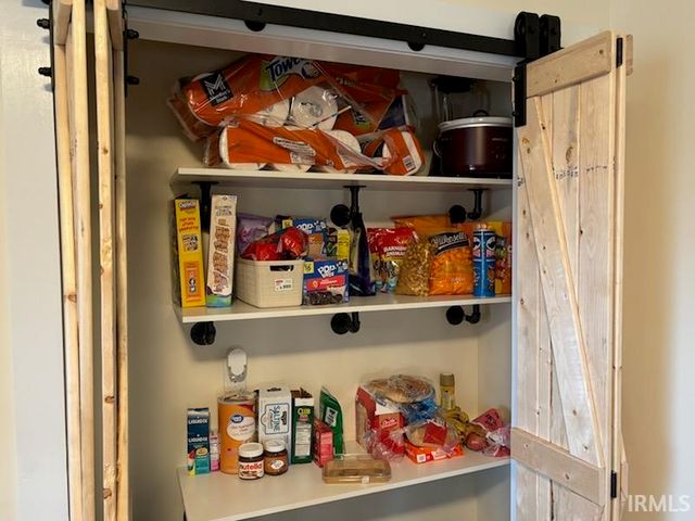 7044 Abell Lane, Newburgh, IN 47630