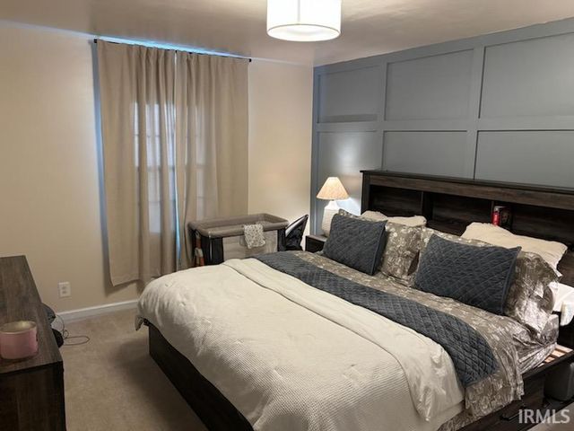 7044 Abell Lane, Newburgh, IN 47630