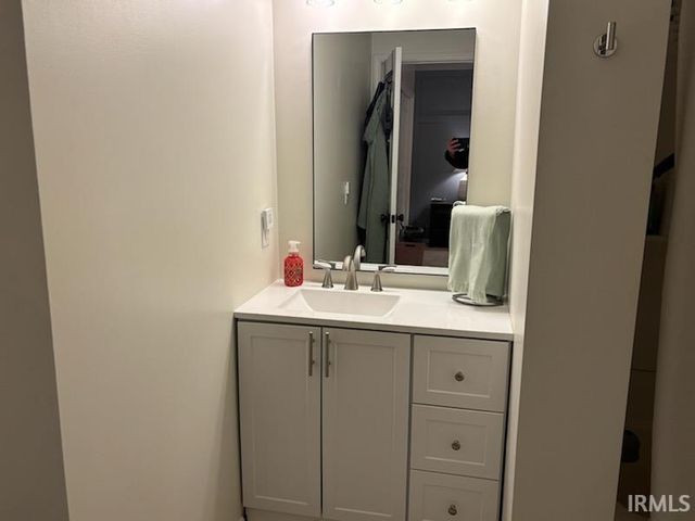 7044 Abell Lane, Newburgh, IN 47630