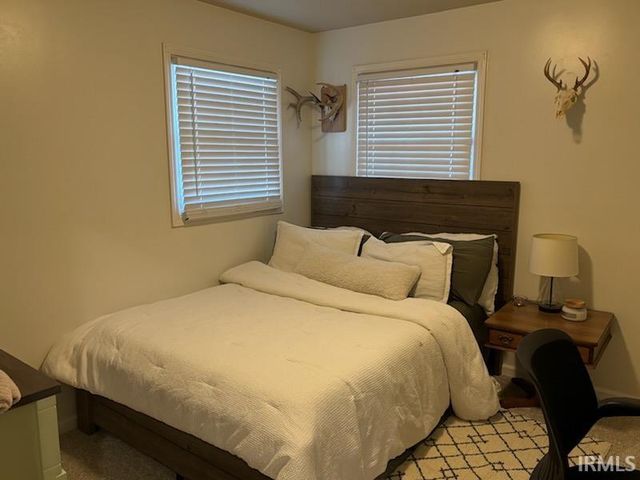 7044 Abell Lane, Newburgh, IN 47630