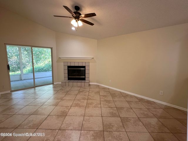 2923 Pebble Creek Street, Melbourne, FL 32935