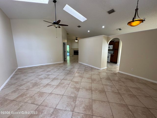 2923 Pebble Creek Street, Melbourne, FL 32935