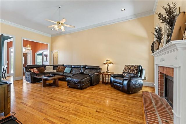 40 Costleys Bridge Drive, Oxford, GA 30054