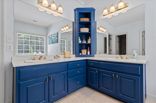 40 Costleys Bridge Drive, Oxford, GA 30054