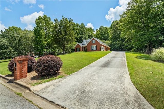40 Costleys Bridge Drive, Oxford, GA 30054