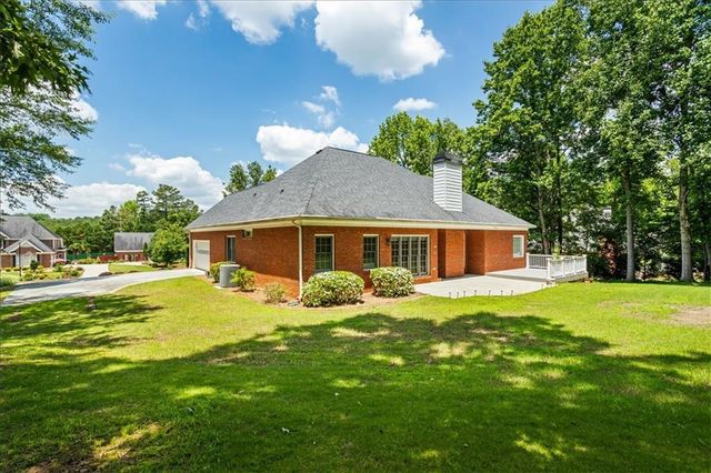 40 Costleys Bridge Drive, Oxford, GA 30054