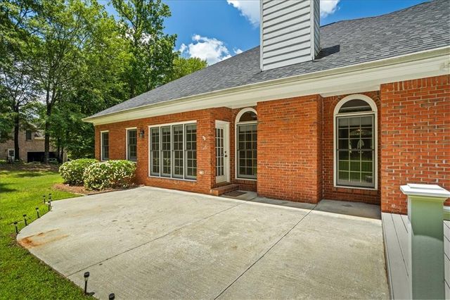 40 Costleys Bridge Drive, Oxford, GA 30054