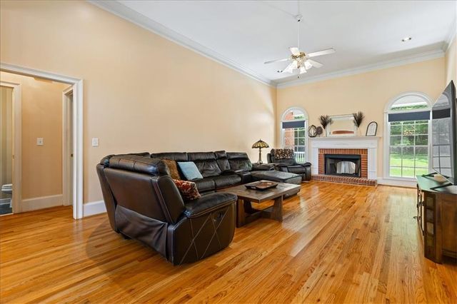 40 Costleys Bridge Drive, Oxford, GA 30054