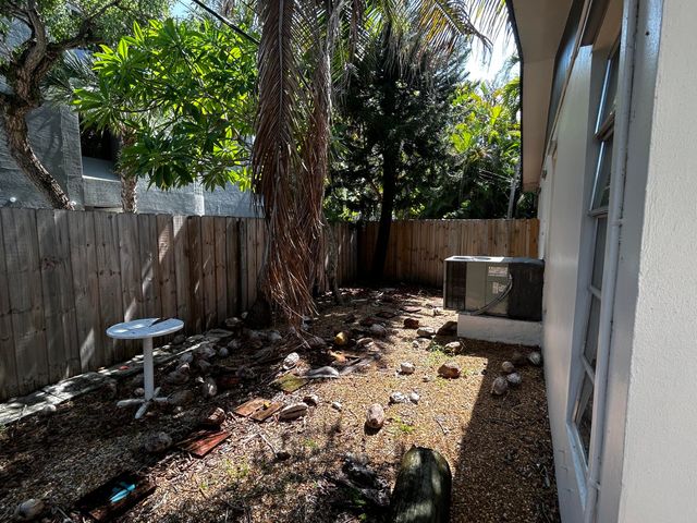 1213 SE 1ST Street 1-4, Fort Lauderdale, FL 33301