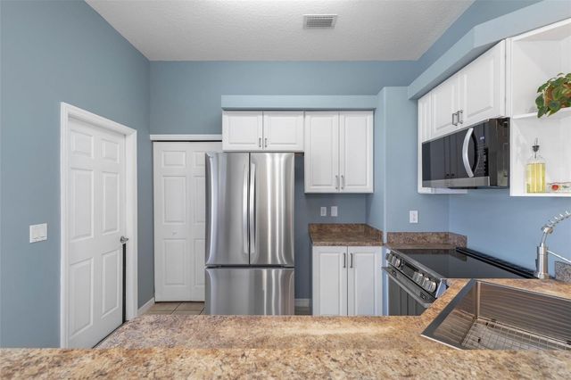8 RIVERVIEW PLACE, Palm Coast, FL 32164