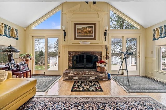 1216 Santuit Newtown Rd, Barnstable, MA 02635