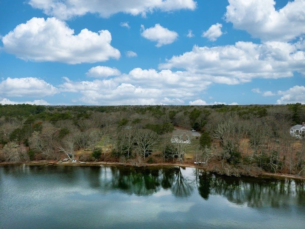 1216 Santuit Newtown Rd, Barnstable, MA 02635