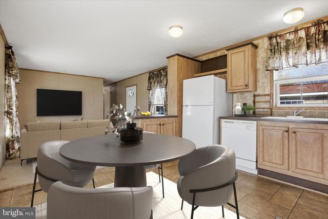 77 IVY CIR, Norristown, PA 19403