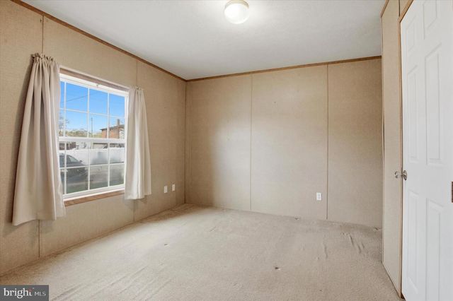 77 IVY CIR, Norristown, PA 19403