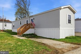 77 IVY CIR, Norristown, PA 19403