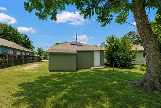 220 Engel Street, Houston, TX 77011