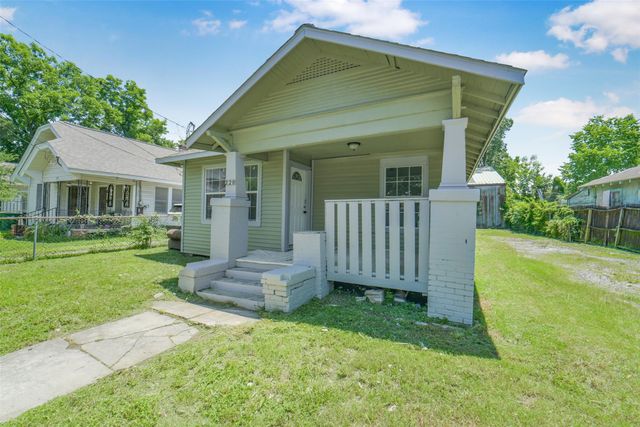 220 Engel Street, Houston, TX 77011