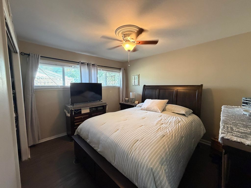 Image 12 of property listing at 2702 University Avenue, San Angelo, TX 76904