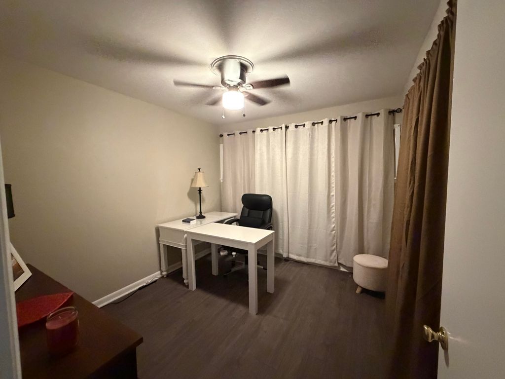 Image 8 of property listing at 2702 University Avenue, San Angelo, TX 76904