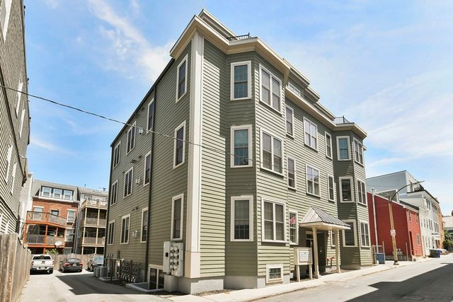 264 Athens Street 5, Boston, MA 02127