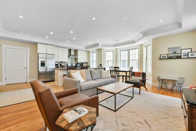 264 Athens Street 5, Boston, MA 02127