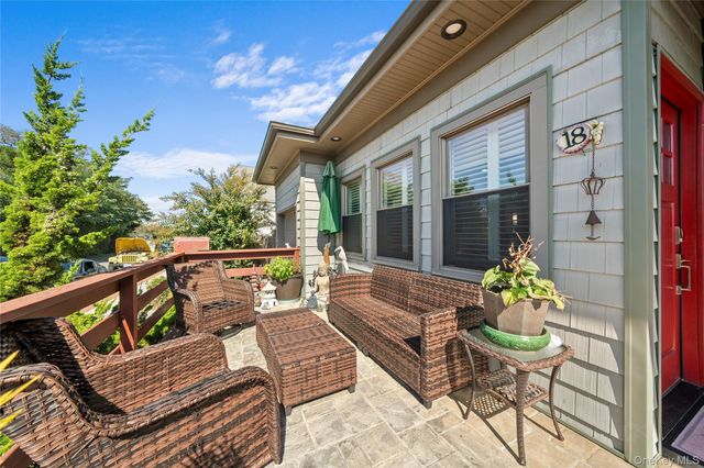 18 Clark Street, Long Beach, NY 11561