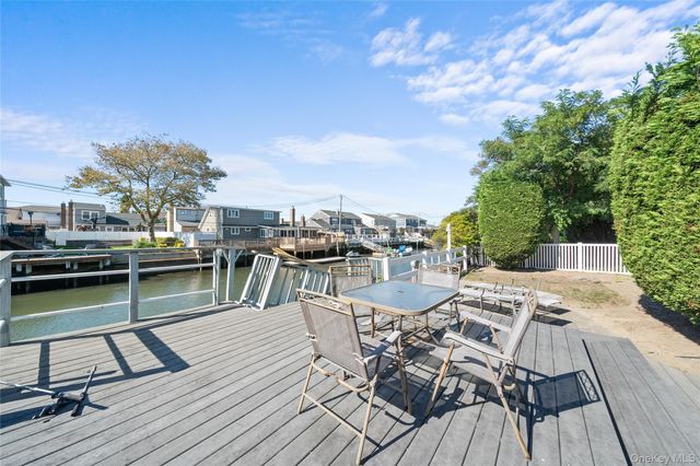 18 Clark Street, Long Beach, NY 11561
