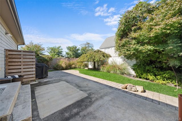 18 Clark Street, Long Beach, NY 11561