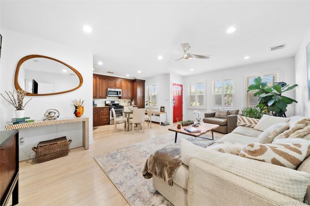 18 Clark Street, Long Beach, NY 11561
