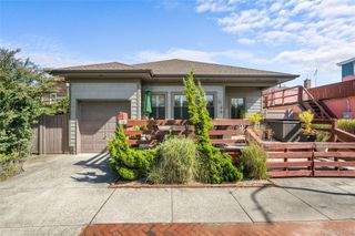 18 Clark Street, Long Beach, NY 11561