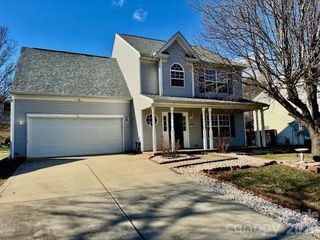 1946 9th Street Place SE, Hickory, NC 28602