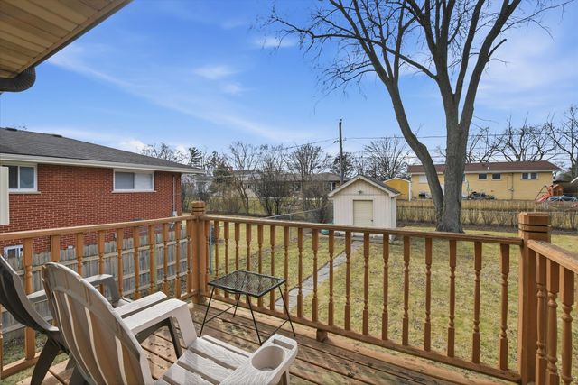 130 N Horner Lane, Mount Prospect, IL 60056