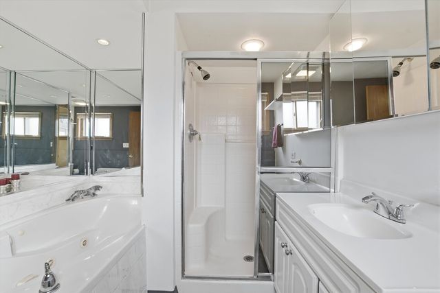 130 N Horner Lane, Mount Prospect, IL 60056