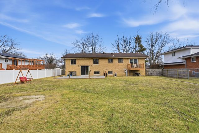 130 N Horner Lane, Mount Prospect, IL 60056