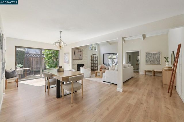 826 Augusta Dr, Moraga, CA 94556