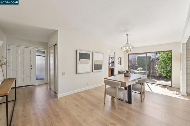 826 Augusta Dr, Moraga, CA 94556