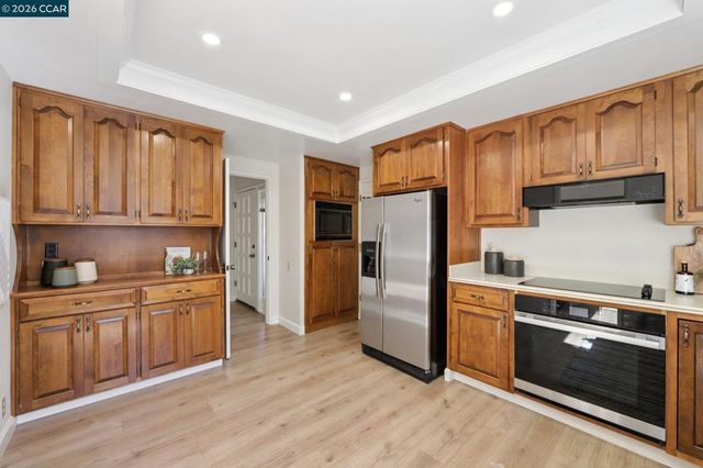 826 Augusta Dr, Moraga, CA 94556