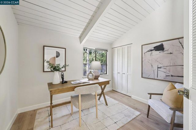 826 Augusta Dr, Moraga, CA 94556