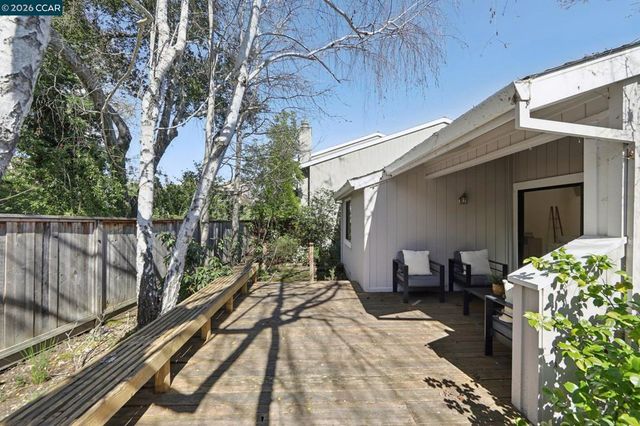 826 Augusta Dr, Moraga, CA 94556