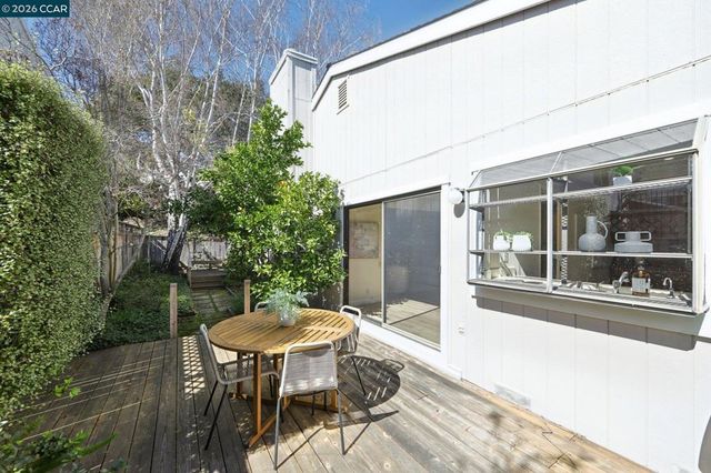 826 Augusta Dr, Moraga, CA 94556