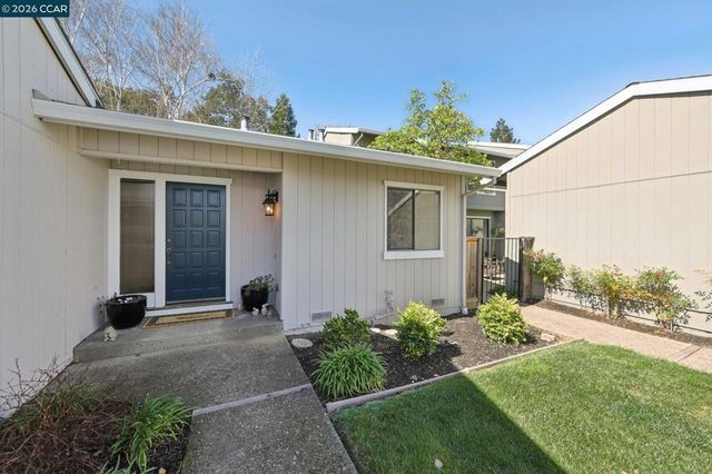 826 Augusta Dr, Moraga, CA 94556