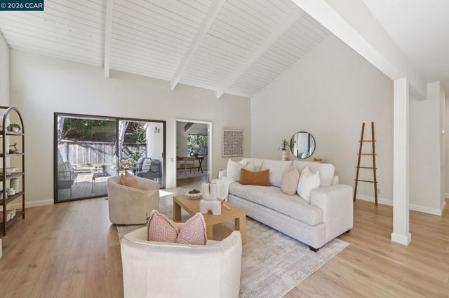 826 Augusta Dr, Moraga, CA 94556