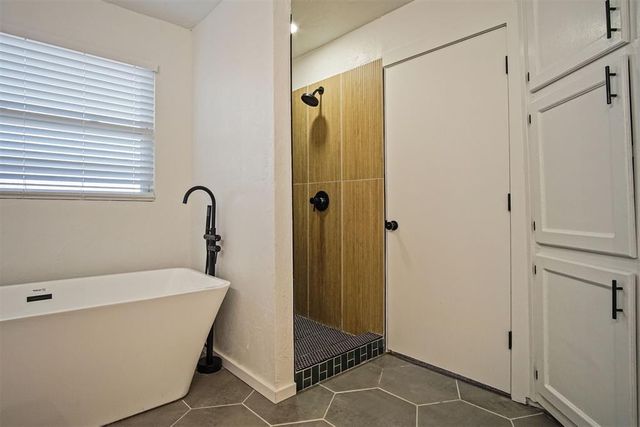 10751 Shady Oaks Lane, Guthrie, OK 73044